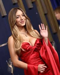 Sydney Sweeney Stuns in Ribbon-Covered Minidress, Setting a Bold New Fashion Moment