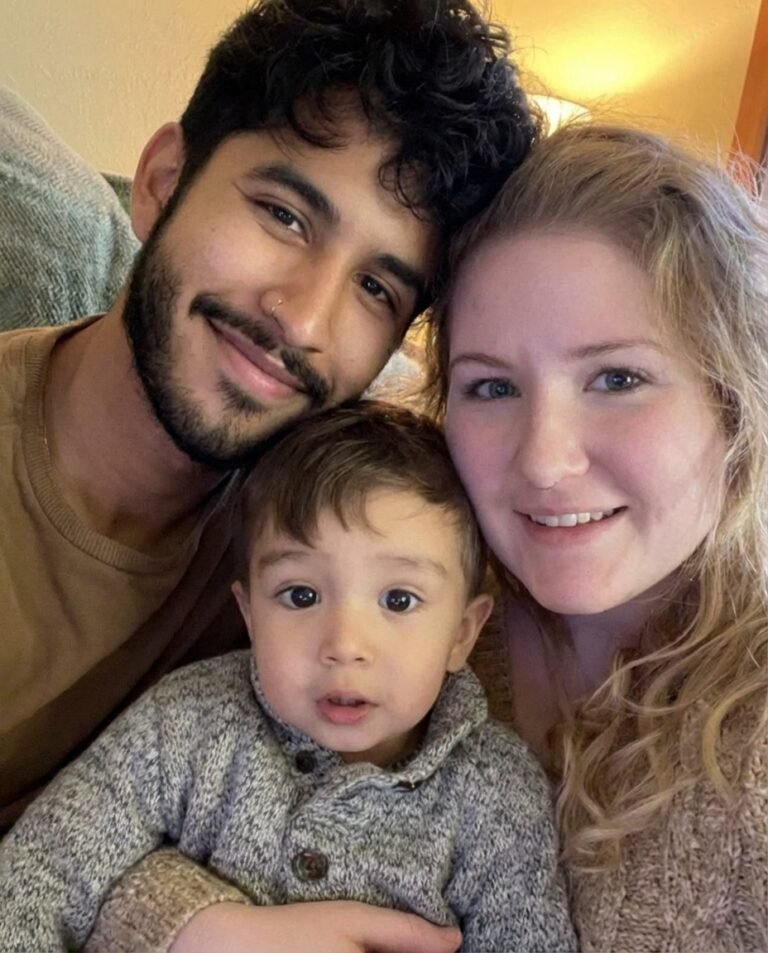 The Day I Stopped Pretending: How a Hidden Language Revealed My Family’s Deepest Secret